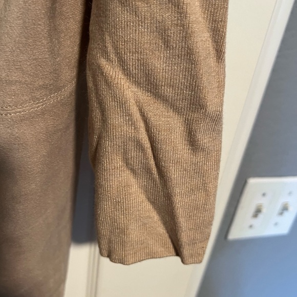 Calvin Klein tan cardigan. Size XL. - Picture 3 of 7